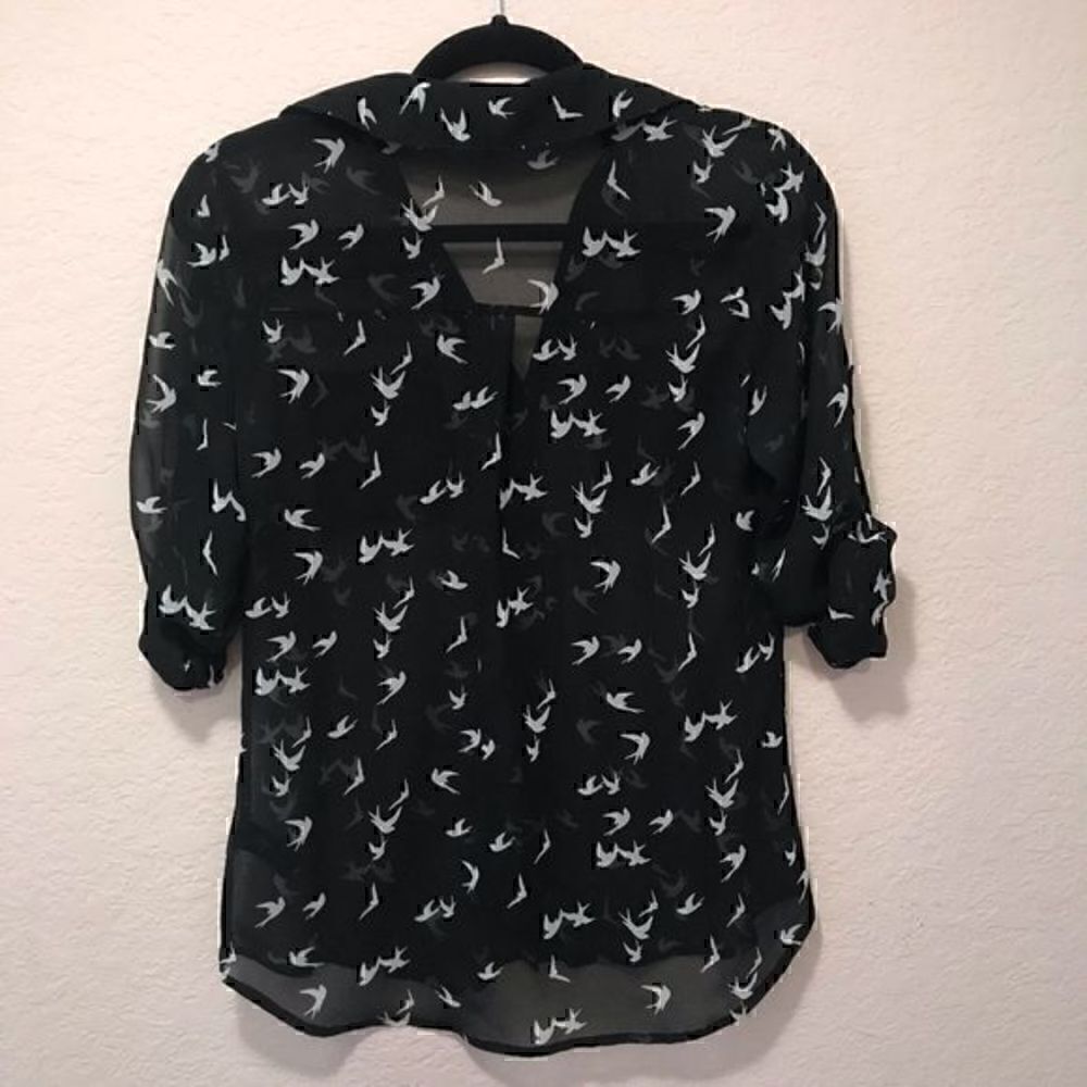 *30off3*
NWOT. Express Portofino Black Shirt rollup sleeves - Picture 5 of 7